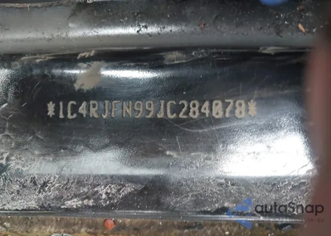 2018 Jeep Grand Cherokee Trackhawk 4X4 z USA, uszkodzony, nr VIN 1C4RJFN99JC284078